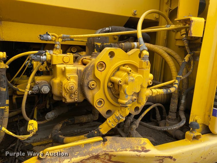 image for item JL9070 2000 Kobelco SK210LC  excavator