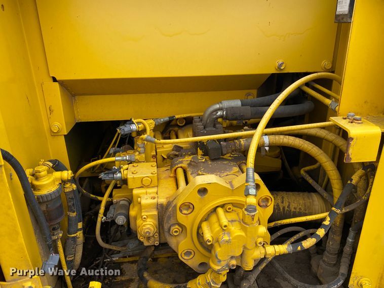 image for item JL9070 2000 Kobelco SK210LC  excavator