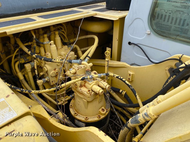 image for item JL9070 2000 Kobelco SK210LC  excavator