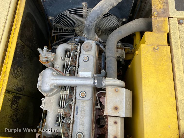 image for item JL9070 2000 Kobelco SK210LC  excavator