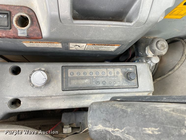 image for item JL9070 2000 Kobelco SK210LC  excavator