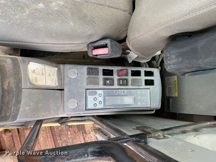 image for item JL9070 2000 Kobelco SK210LC  excavator