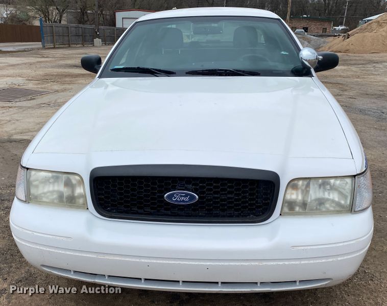 image for item JL9075 2008 Ford Crown Victoria Police Interceptor