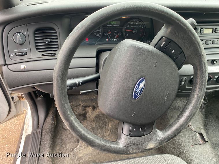 image for item JL9075 2008 Ford Crown Victoria Police Interceptor