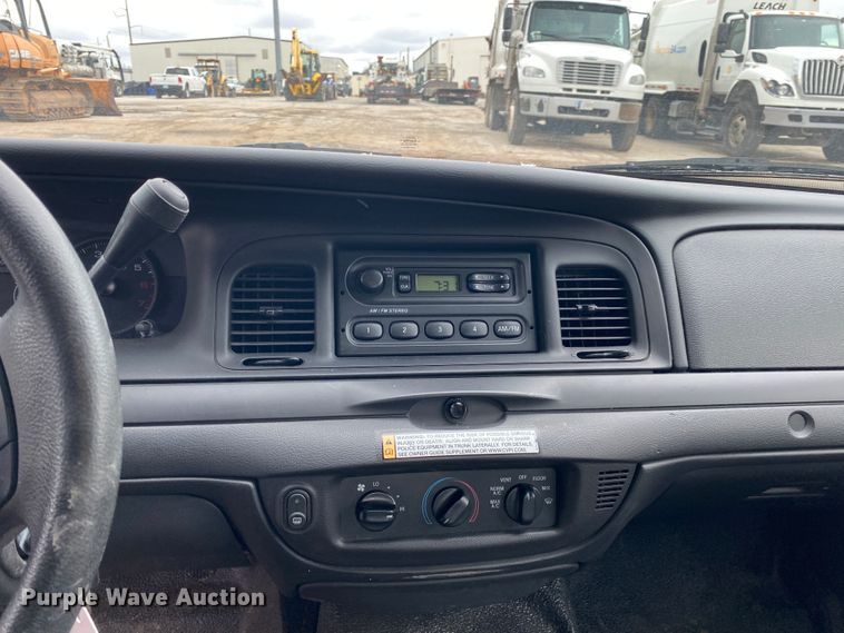 image for item JL9075 2008 Ford Crown Victoria Police Interceptor