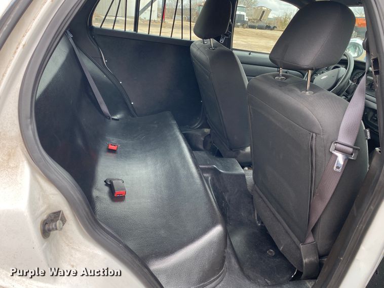 image for item JL9075 2008 Ford Crown Victoria Police Interceptor