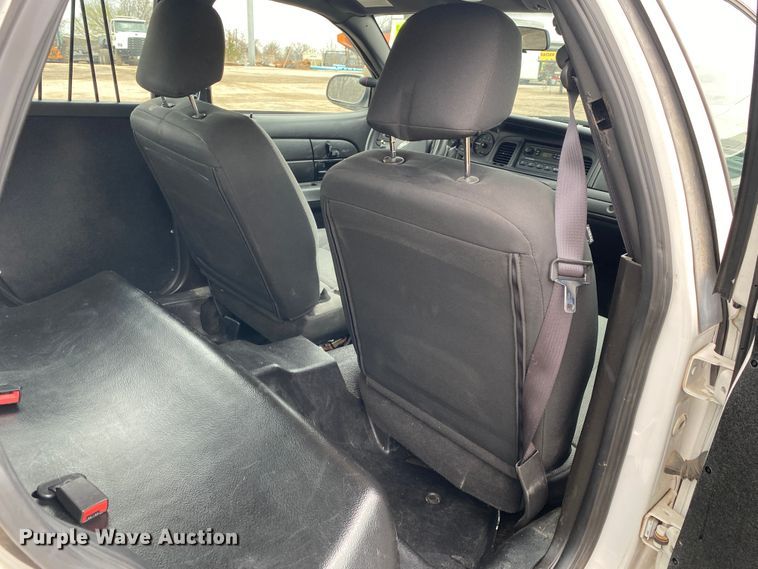 image for item JL9075 2008 Ford Crown Victoria Police Interceptor