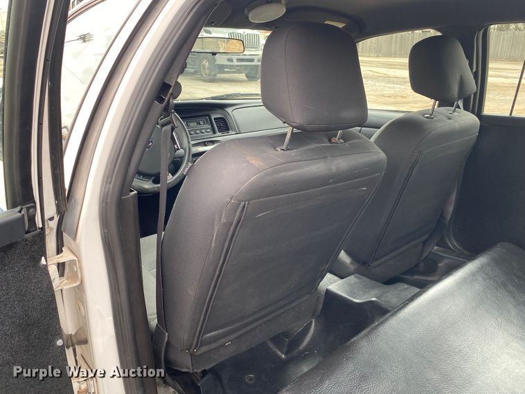 image for item JL9075 2008 Ford Crown Victoria Police Interceptor
