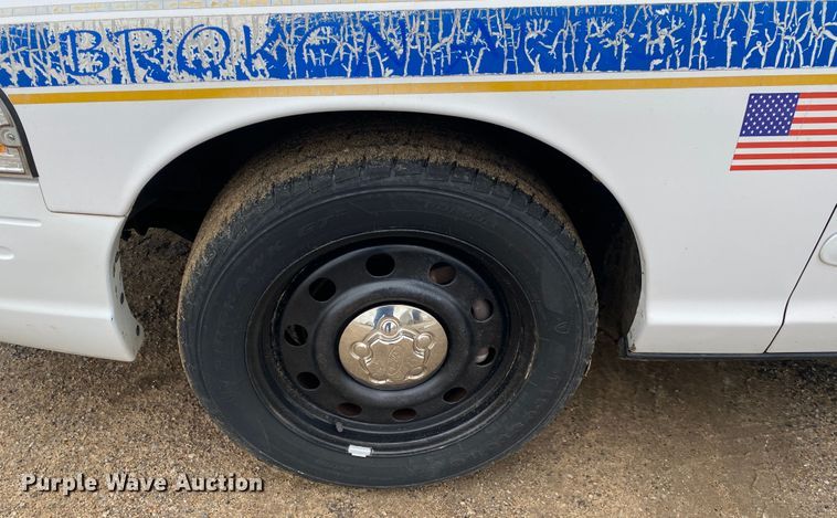 image for item JL9075 2008 Ford Crown Victoria Police Interceptor