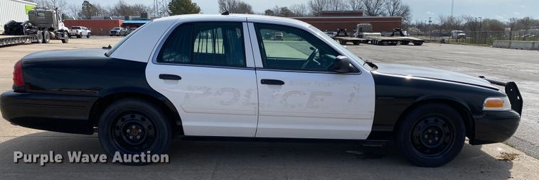 image for item JL9078 2011 Ford Crown Victoria Police Interceptor