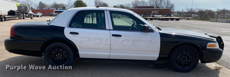 image for item JL9078 2011 Ford Crown Victoria Police Interceptor