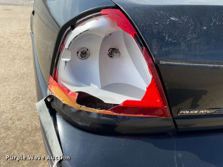 image for item JL9078 2011 Ford Crown Victoria Police Interceptor