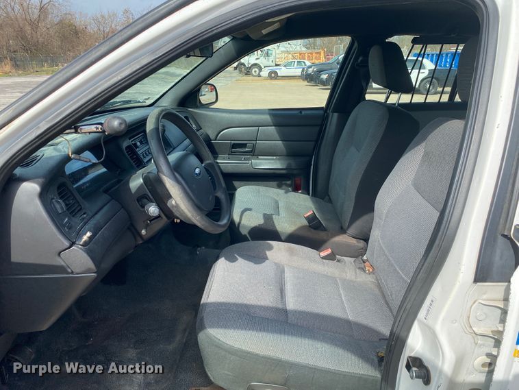 image for item JL9080 2008 Ford Crown Victoria Police Interceptor