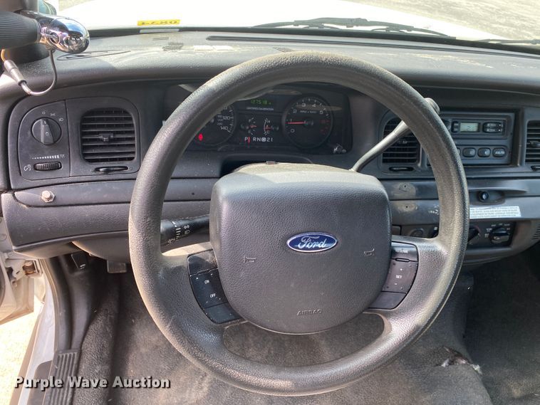 image for item JL9080 2008 Ford Crown Victoria Police Interceptor