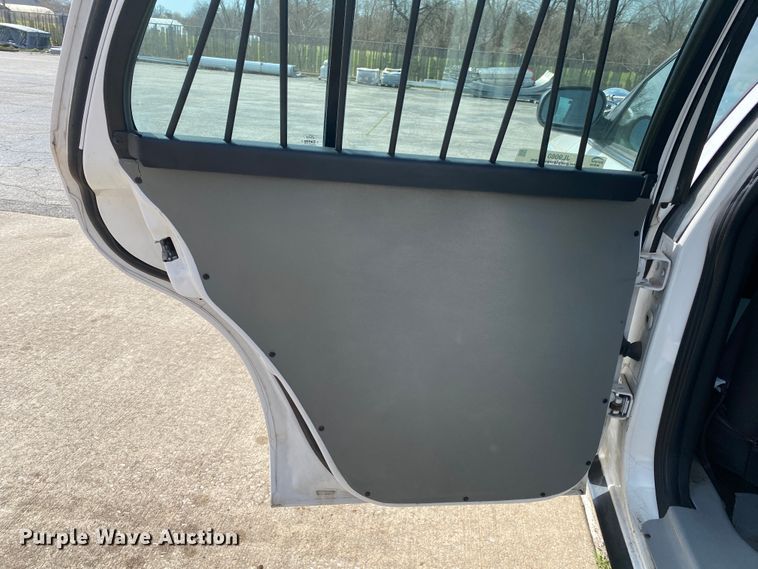 image for item JL9080 2008 Ford Crown Victoria Police Interceptor