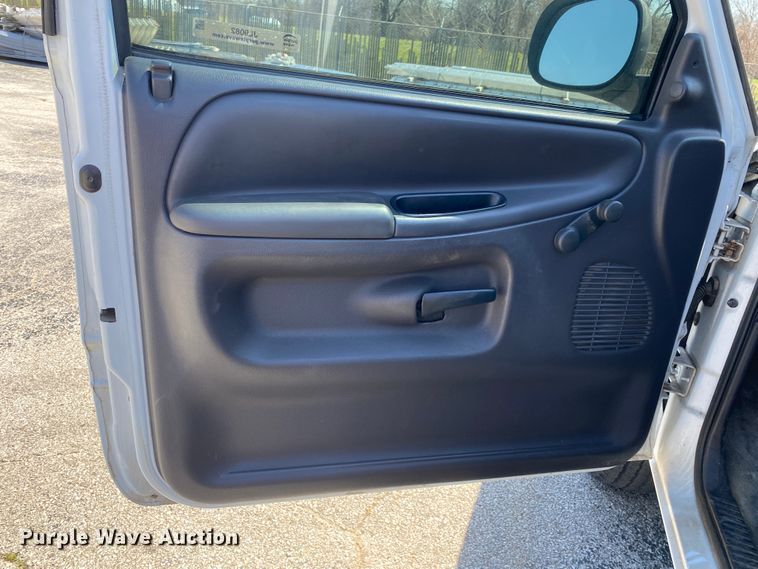 image for item JL9082 2001 Dodge Ram 1500  pickup truck