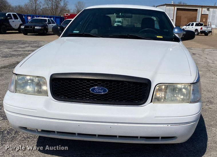 image for item JL9083 2008 Ford Crown Victoria Police Interceptor