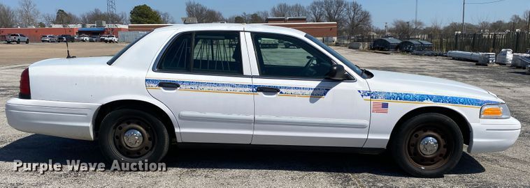 image for item JL9083 2008 Ford Crown Victoria Police Interceptor