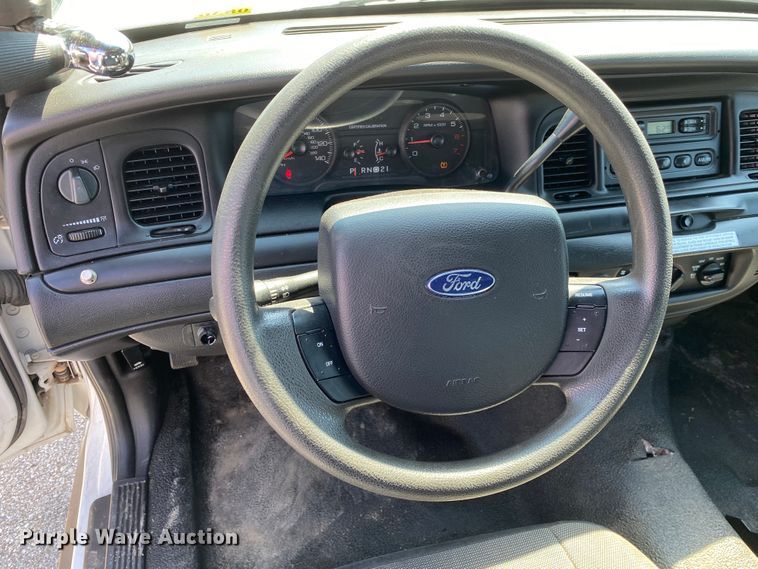 image for item JL9083 2008 Ford Crown Victoria Police Interceptor