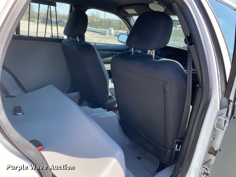 image for item JL9083 2008 Ford Crown Victoria Police Interceptor