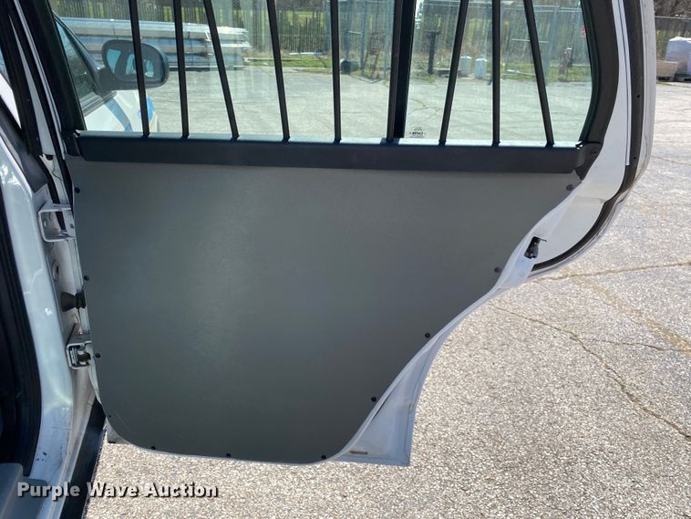 image for item JL9083 2008 Ford Crown Victoria Police Interceptor