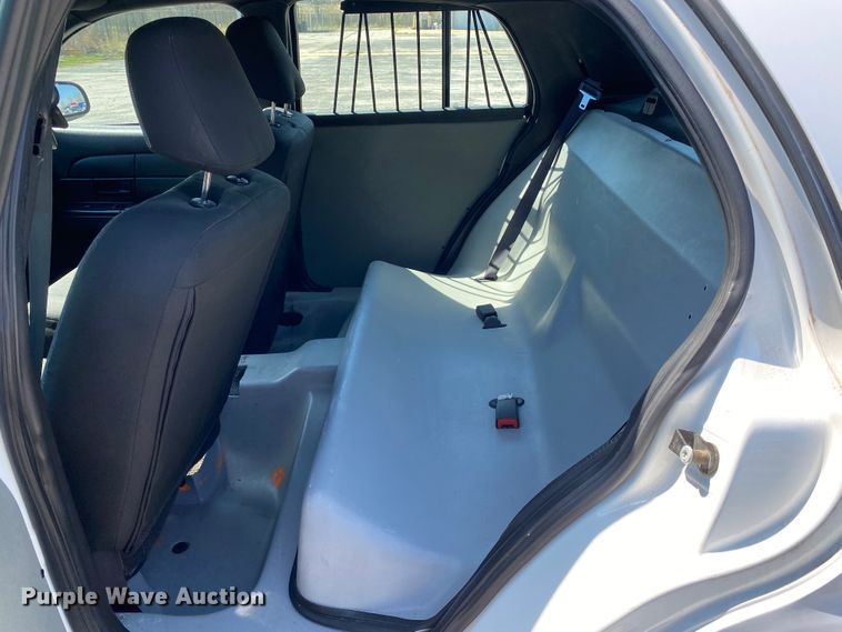 image for item JL9083 2008 Ford Crown Victoria Police Interceptor