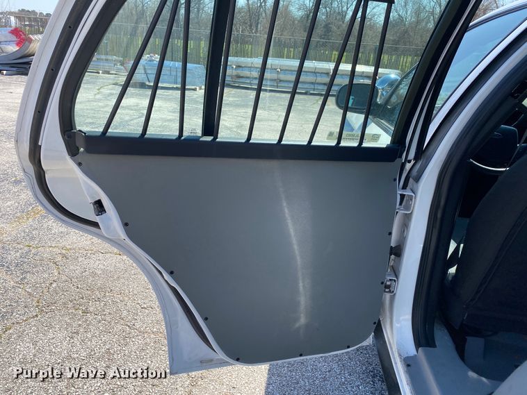 image for item JL9083 2008 Ford Crown Victoria Police Interceptor