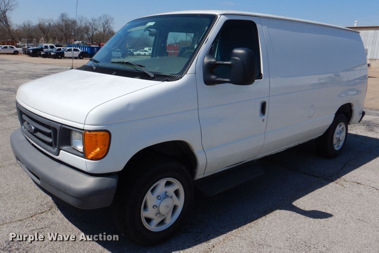 image for item JL9084 2007 Ford E150  van