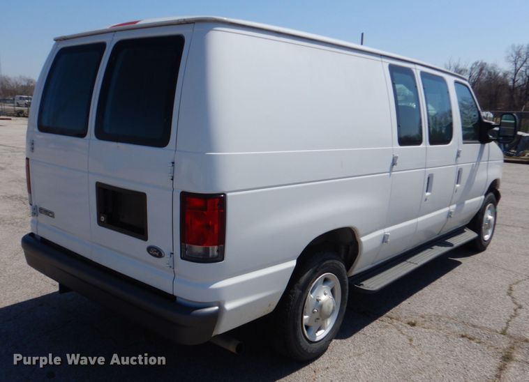 image for item JL9084 2007 Ford E150  van