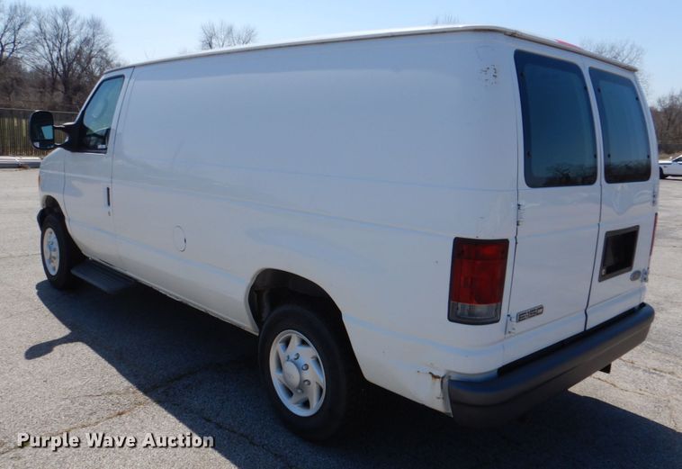 image for item JL9084 2007 Ford E150  van