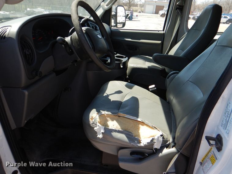 image for item JL9084 2007 Ford E150  van