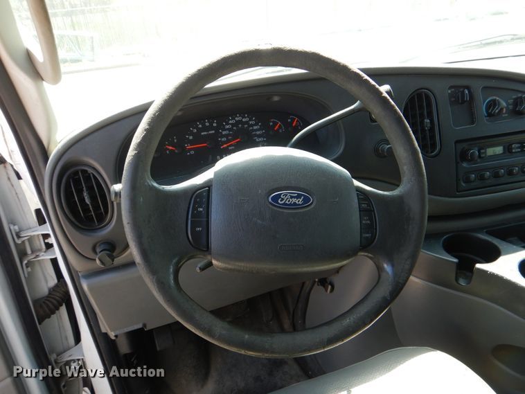 image for item JL9084 2007 Ford E150  van