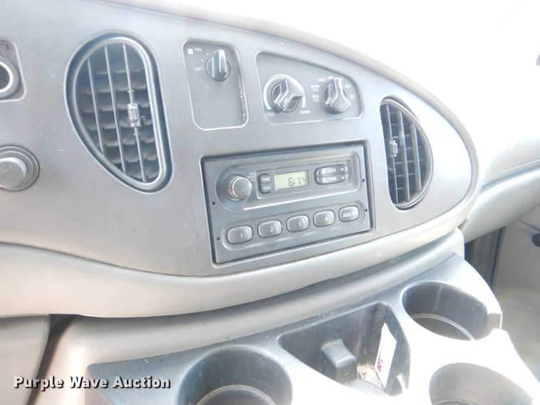 image for item JL9084 2007 Ford E150  van