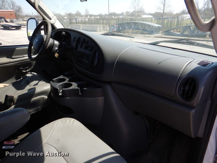 image for item JL9084 2007 Ford E150  van