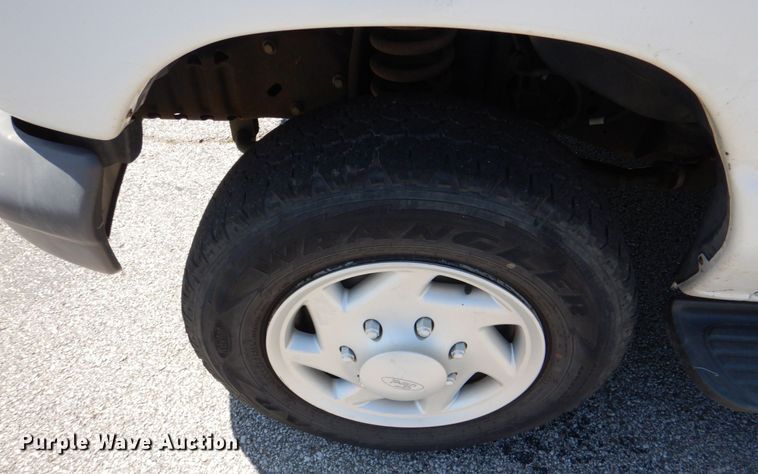 image for item JL9084 2007 Ford E150  van