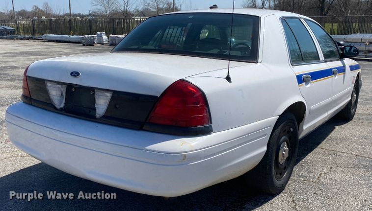 image for item JL9085 2005 Ford Crown Victoria Police Interceptor