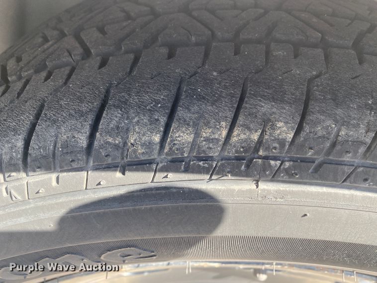 image for item JL9085 2005 Ford Crown Victoria Police Interceptor