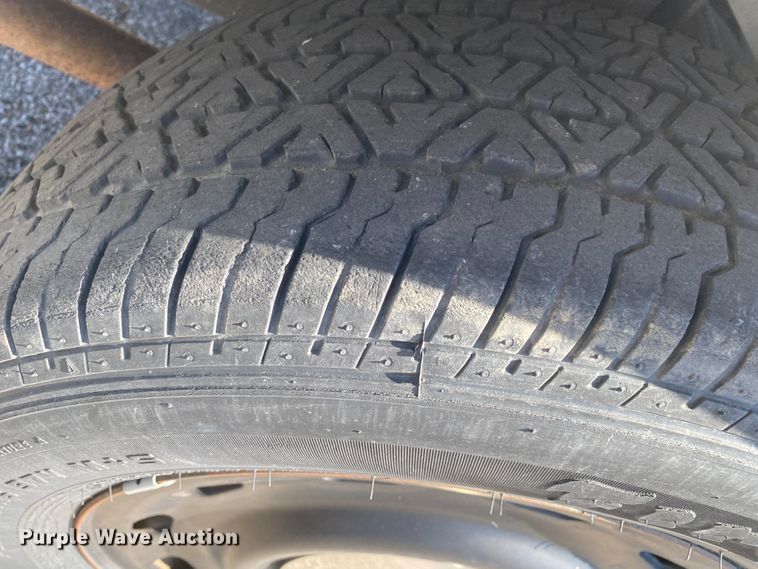 image for item JL9085 2005 Ford Crown Victoria Police Interceptor