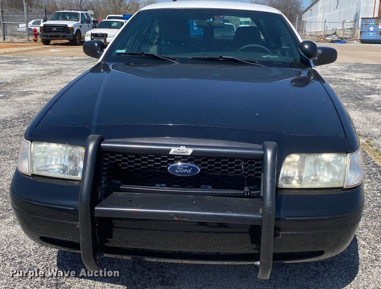 image for item JL9086 2011 Ford Crown Victoria Police Interecptor