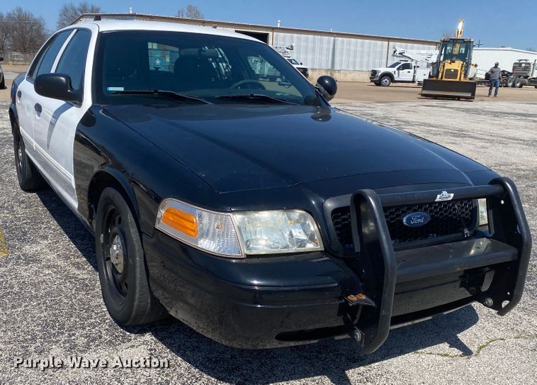 image for item JL9086 2011 Ford Crown Victoria Police Interecptor