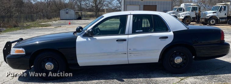 image for item JL9086 2011 Ford Crown Victoria Police Interecptor