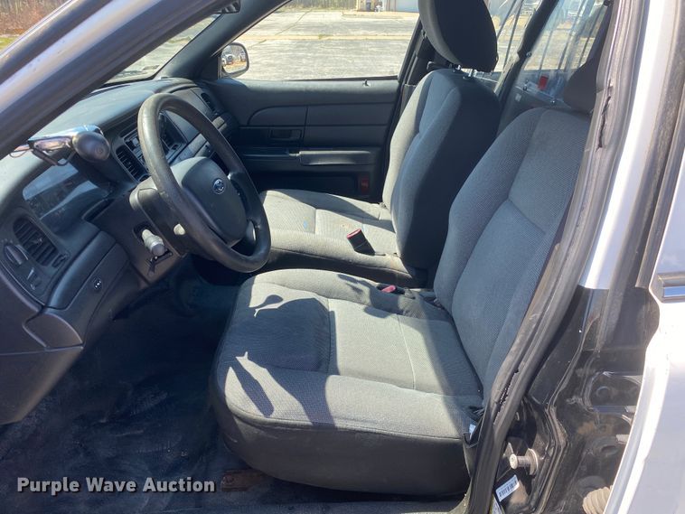 image for item JL9086 2011 Ford Crown Victoria Police Interecptor