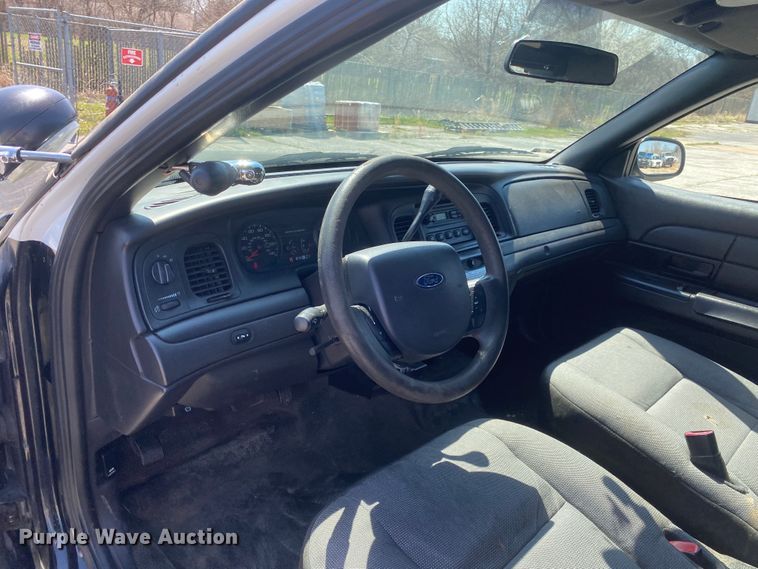 image for item JL9086 2011 Ford Crown Victoria Police Interecptor