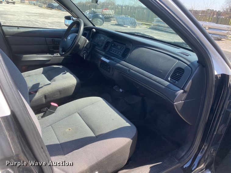 image for item JL9086 2011 Ford Crown Victoria Police Interecptor
