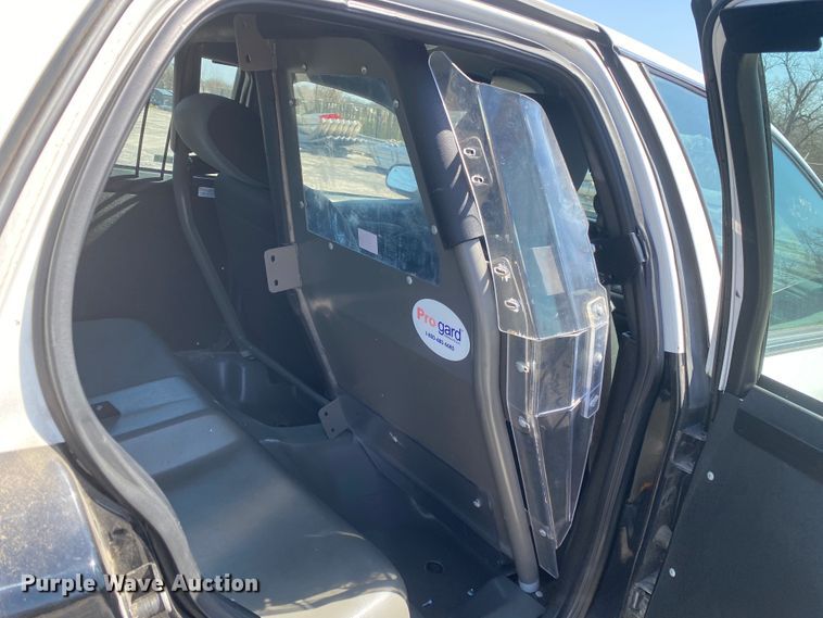 image for item JL9086 2011 Ford Crown Victoria Police Interecptor