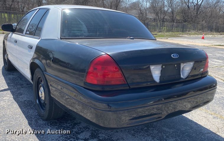 image for item JL9087 2011 Ford Crown Victoria Police Interceptor
