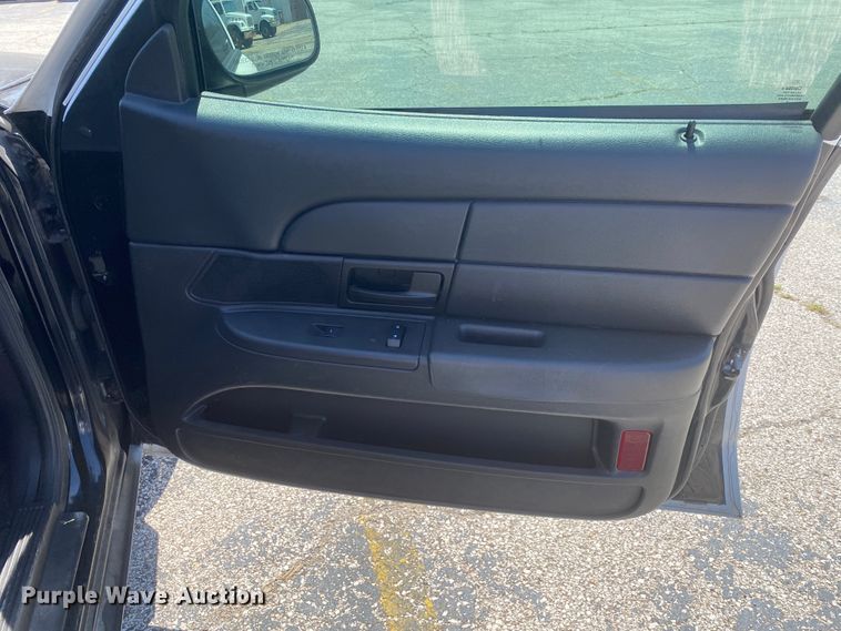 image for item JL9087 2011 Ford Crown Victoria Police Interceptor