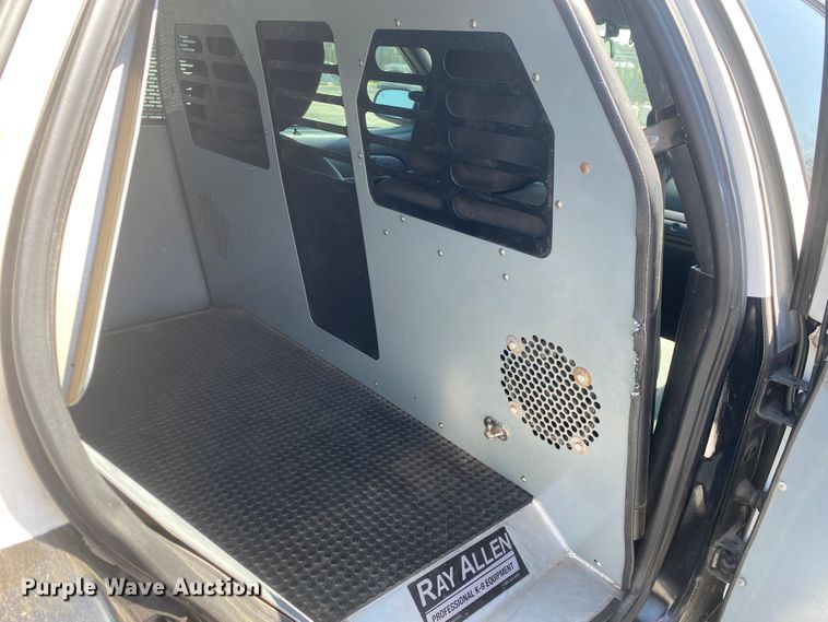 image for item JL9087 2011 Ford Crown Victoria Police Interceptor