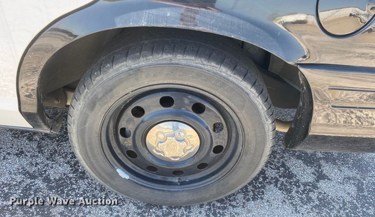 image for item JL9087 2011 Ford Crown Victoria Police Interceptor