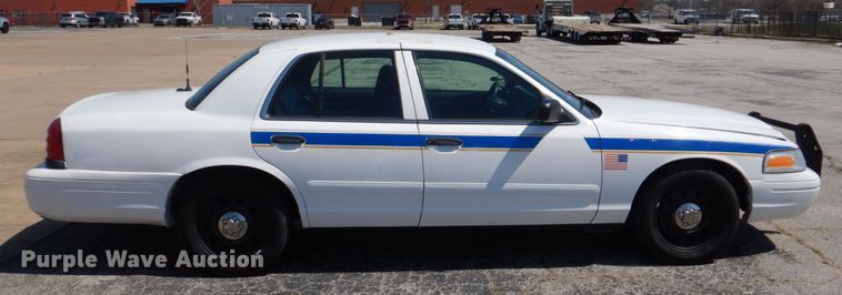 image for item JL9088 2008 Ford Crown Victoria Police Interceptor